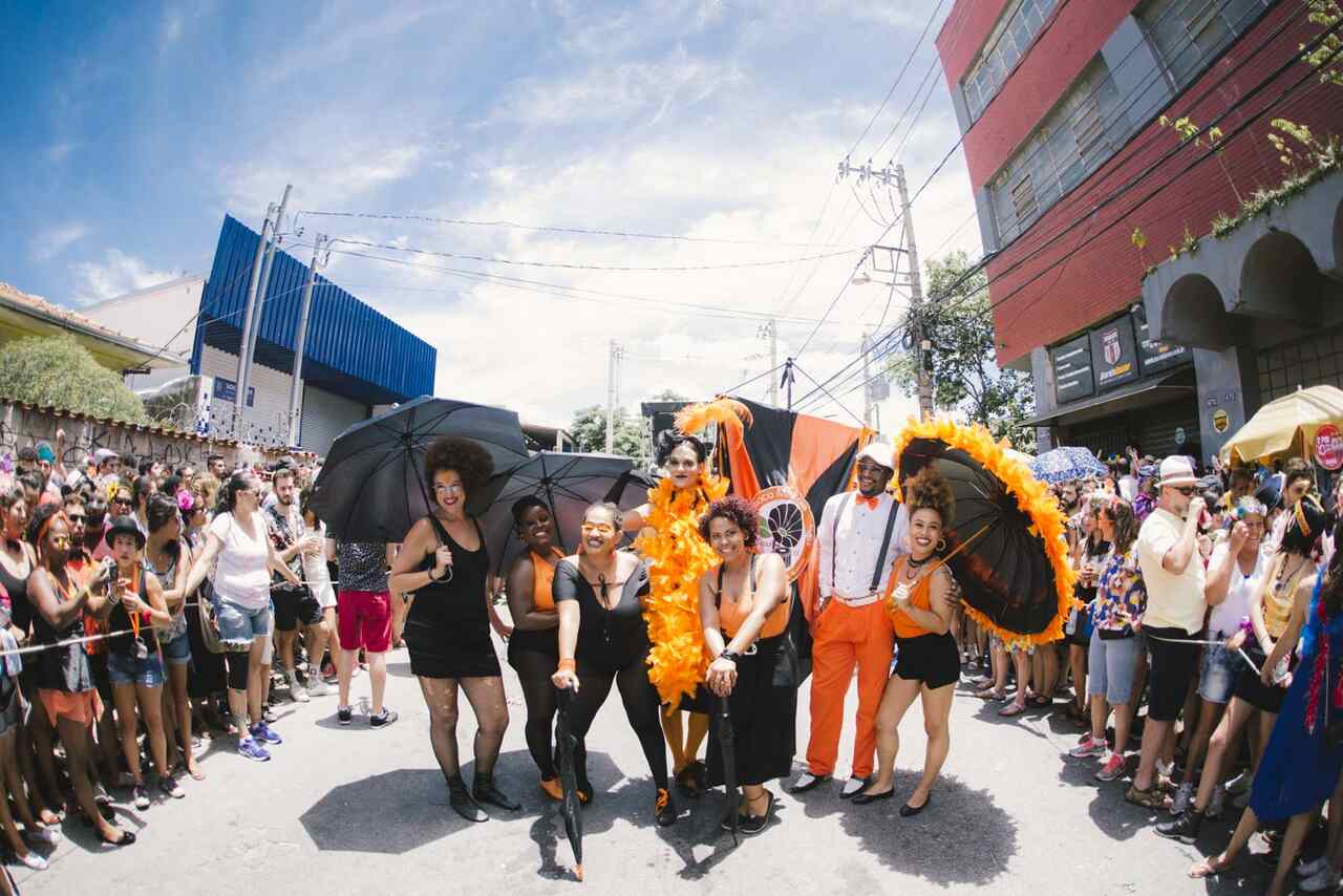 Bloco-Magno-769lia-Cre-769dito-Toujours-Fotografia-1-_Easy-Resize.com_ Notícias