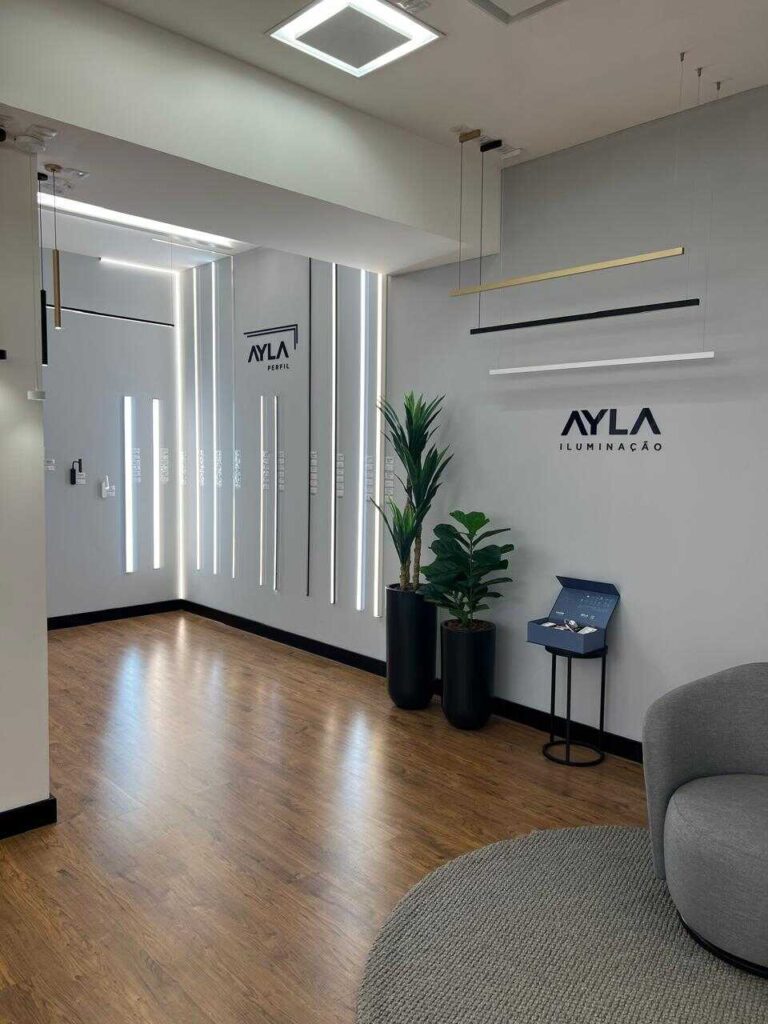 WhatsApp-Image-2026-02-09-at-14.31.01_Easy-Resize.com_-768x1024 Por que a iluminação em 2026 se torna a protagonista da arquitetura invisível