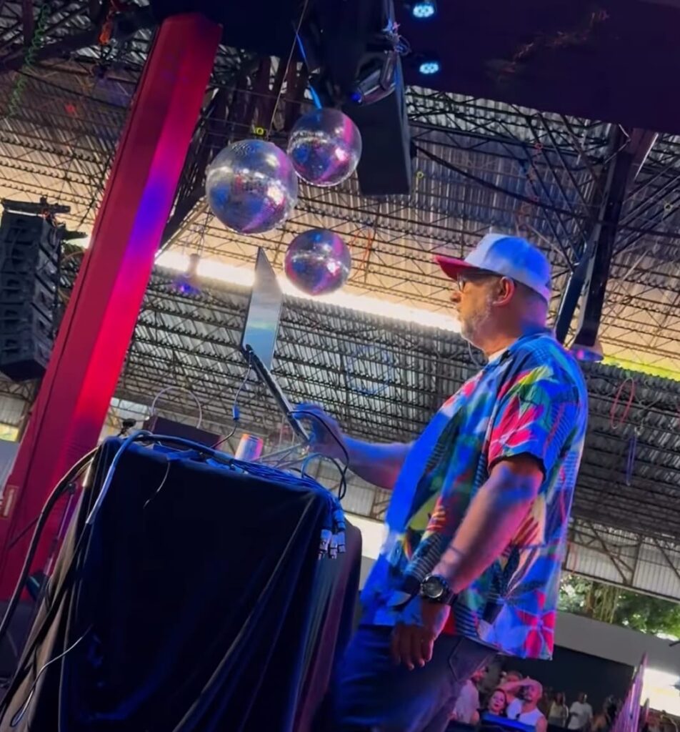 WhatsApp-Image-2026-02-16-at-11.08.31-952x1024 BH vive túnel do tempo com a maior edição da Festa Ploc na história da capital