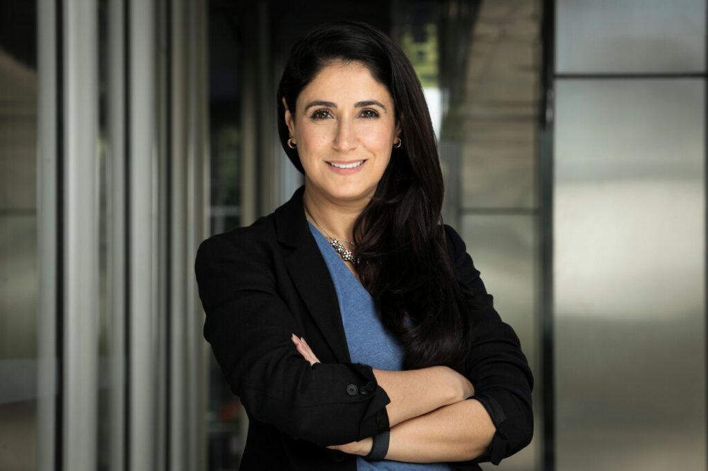 2025_Sicredi_Stella_Credito-Daiane-Peixoto__Easy-Resize.com-1-1024x682 Sicredi impulsiona empreendedorismo feminino com crédito e iniciativas voltadas à educação