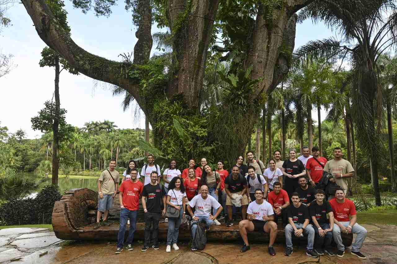 Colaboradores-Somattos-participam-de-encontro-no-Inhotim_Easy-Resize.com_ Notícias