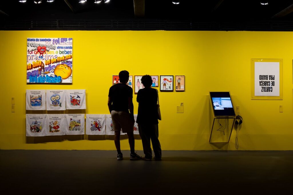 Exposicao-MEME-no-Brasil-da-memeficacao-03-Foto-Gabriel-Rocha_Estudio-Valente_Easy-Resize.com_-1024x682 CCBB BH recebe primeira grande exposição sobre memes