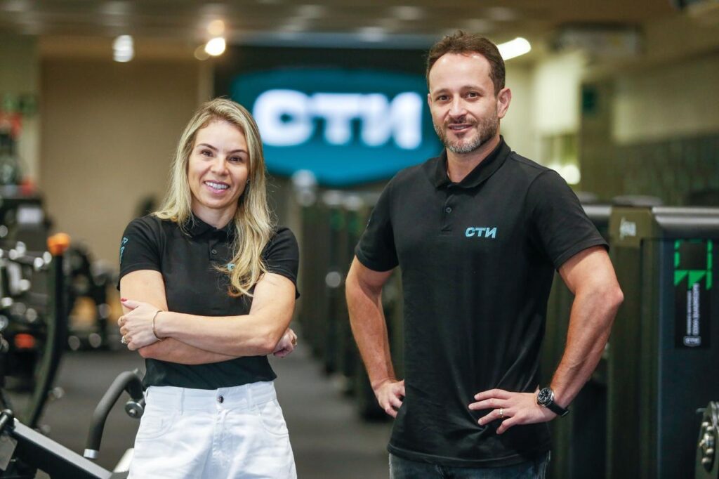 Tatiane-Costa-e-Beto-Rezende_Diretores-da-Contorno-do-Corpo_Easy-Resize.com-1-1024x682 Com investimento de R$ 14 milhões, Contorno do Corpo inaugura CTN Prime no Buritis e acelera plano de expansão