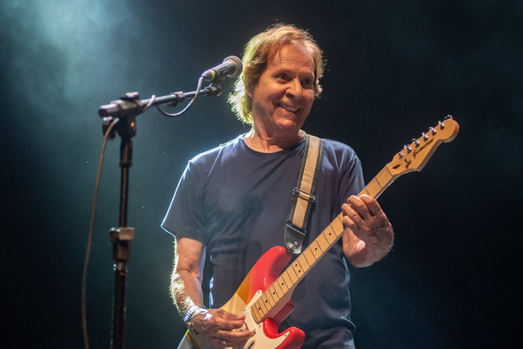 “Bar Brasil – Canções, Histórias e Encontros” traz Beto Guedes, Luiz Carlos SÁ, 14 Bis e Tuia ao Palácio das Artes, no dia 07 de agosto, vendas começam nesta sexta-feira (29)