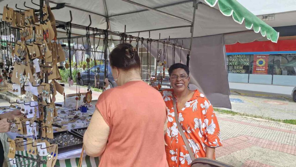 Cristina-1024x577 Da superação ao negócio próprio: conheça as histórias por trás da Feira da Silva Lobo em BH