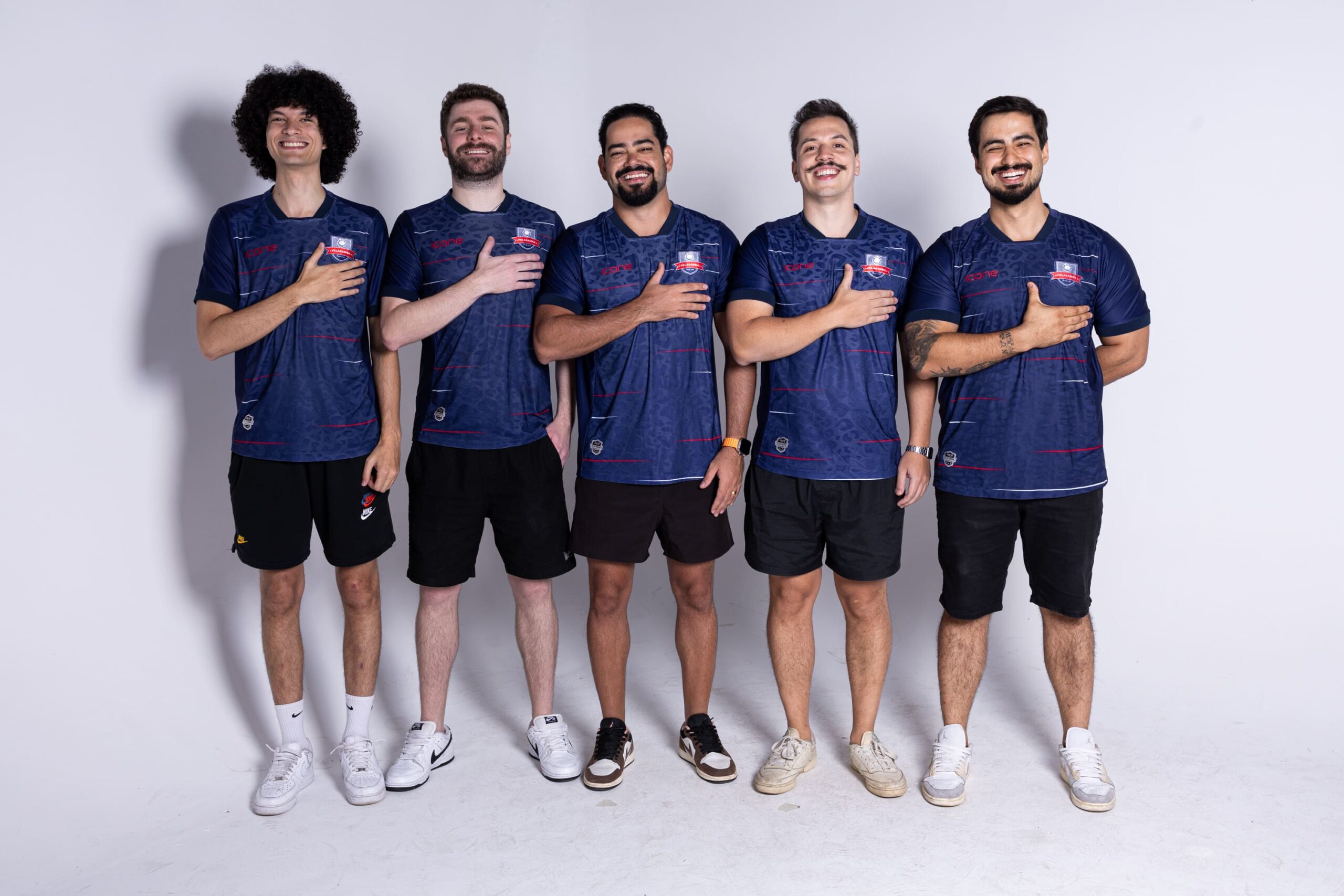 blusa-de-jogo-mao-no-peito-scaled Notícias