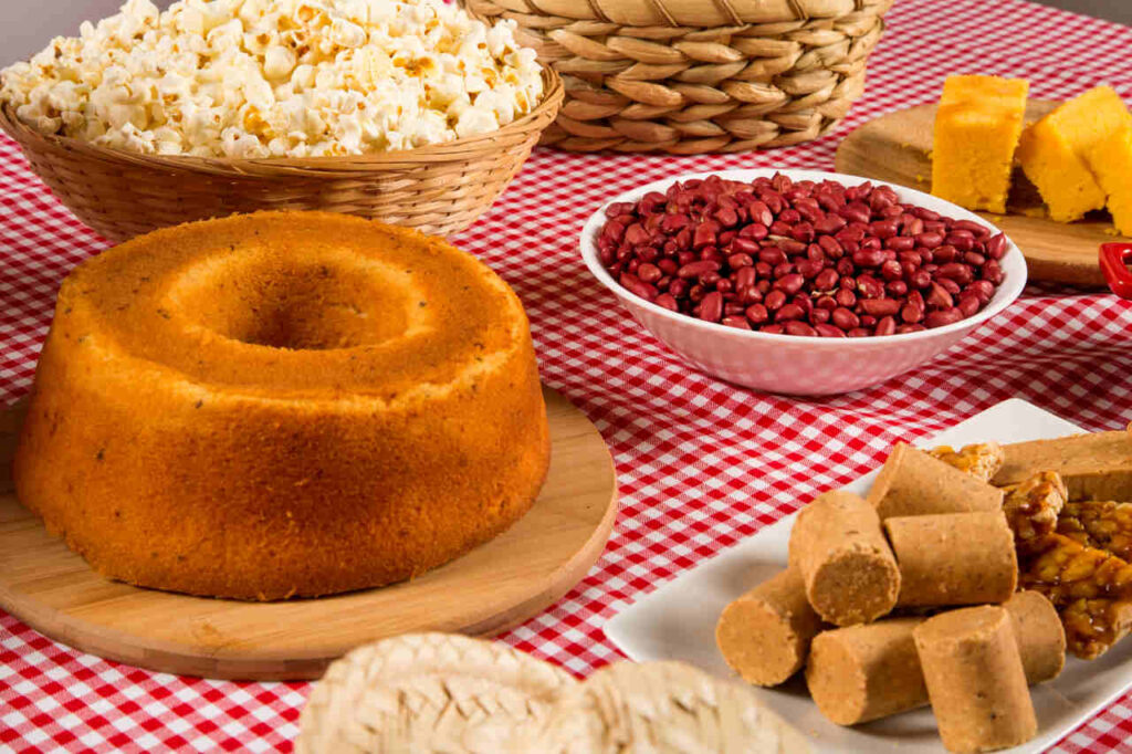 BOLO-1024x682 Comidas juninas: tradição e nutrição no mesmo Arraiá