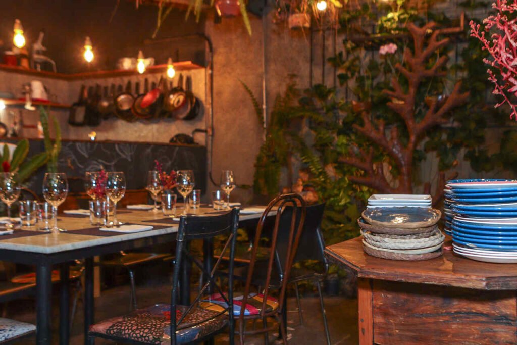 Dia dos Namorados: bistrô na Savassi investe em experiência romântica com menu exclusivo para a data