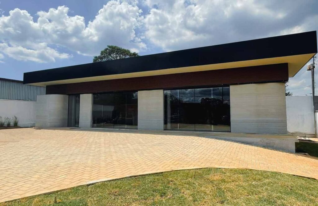 Centro comercial construído com impressão 3D em concreto inaugura nova fase da construção civil em Minas