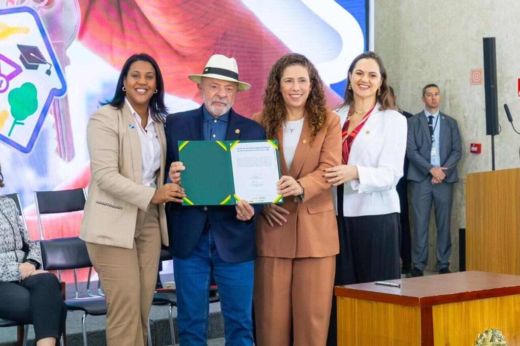 Governo federal oficializa cessão de área da antiga linha férrea entre BH e Nova Lima