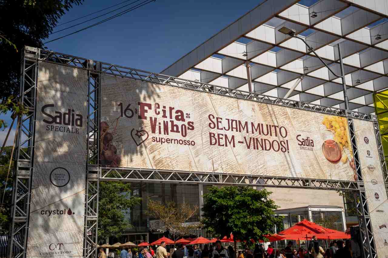 Feira-de-Vinhos_edicao-2025_Arquivo_Supernosso_Easy-Resize.com_ Notícias
