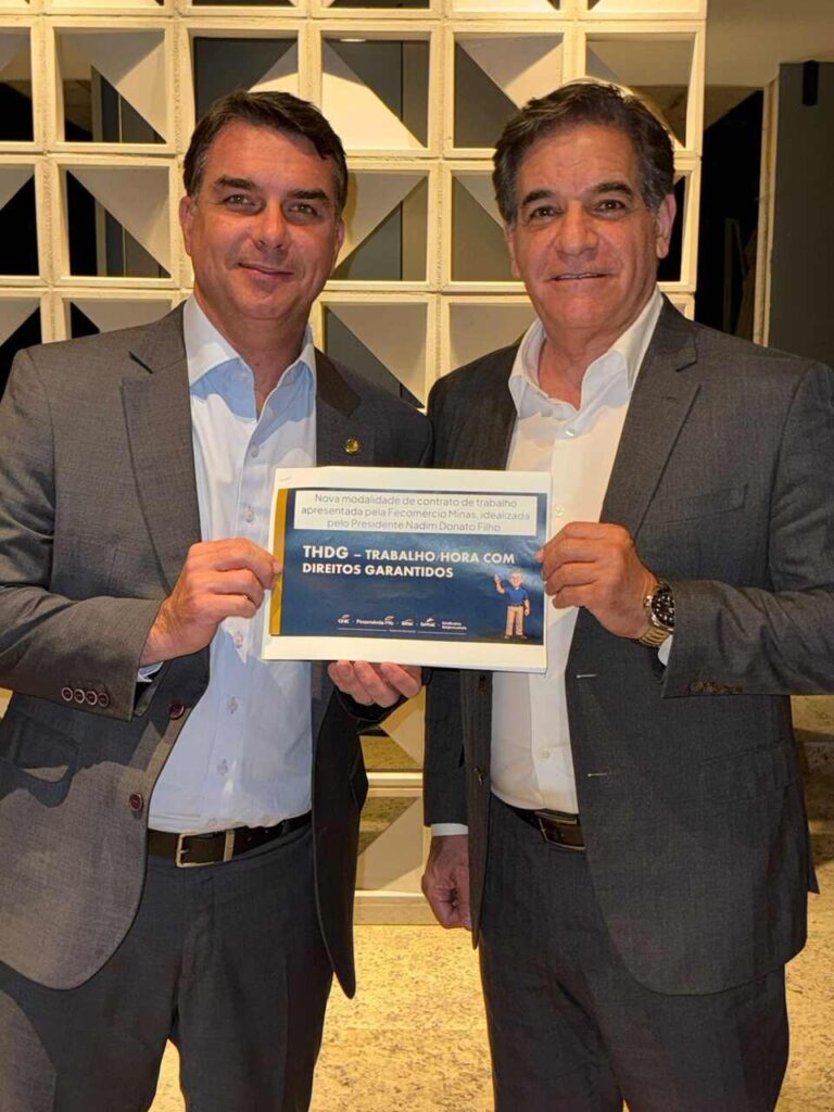 Nadim-Donato-e-Flavio-Bolsonaro_Easy-Resize.com_-768x1024 Fecomércio MG apresenta nova modalidade de contratação nas relações trabalhistas ao candidato Flávio Bolsonaro (PL) e ao deputado Reginaldo Lopes (PT)