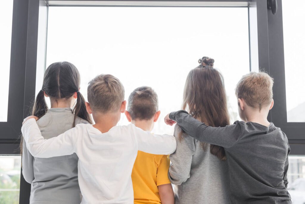 Período de rematrículas reforça alerta sobre uso de imagens de alunos no ambiente digital