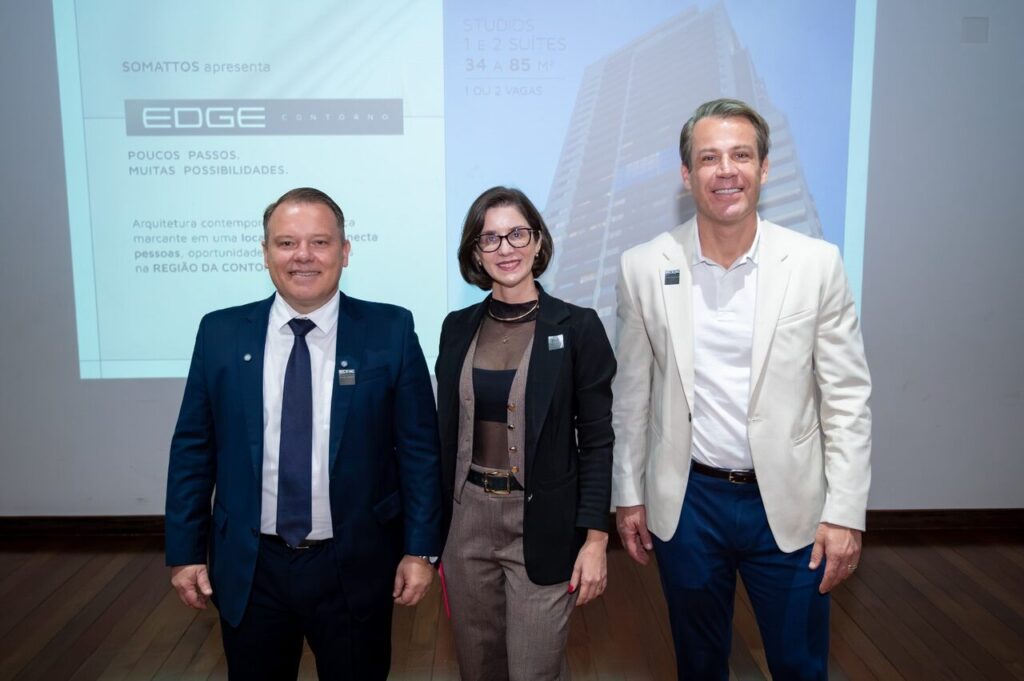 Aurelio-Rezende-Carolina-Lara-e-Gustavo-Silveira_Easy-Resize.com_-1024x681 Somattos apresenta o Edge Contorno, novo residencial de alto padrão em Belo Horizonte