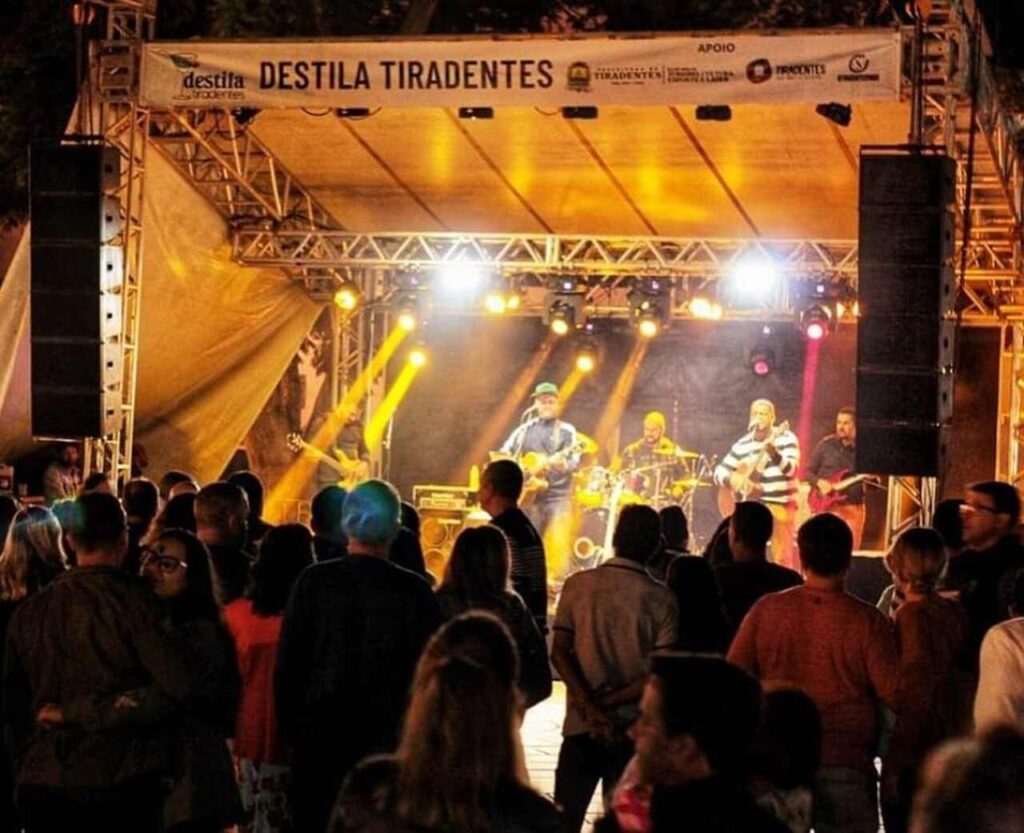 Destila-Tiradentes_Easy-Resize.com_-1024x833 Destila Tiradentes terá palestras, degustações e jantar assinado pela chef mineira Fernanda Fonseca em parceria com a cachaça Seleta
