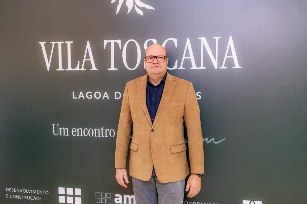 Roberto-Judice_Easy-Resize.com_-1024x682 Ampla Urbanismo lança Vila Toscana em evento exclusivo na Fundação Dom Cabral