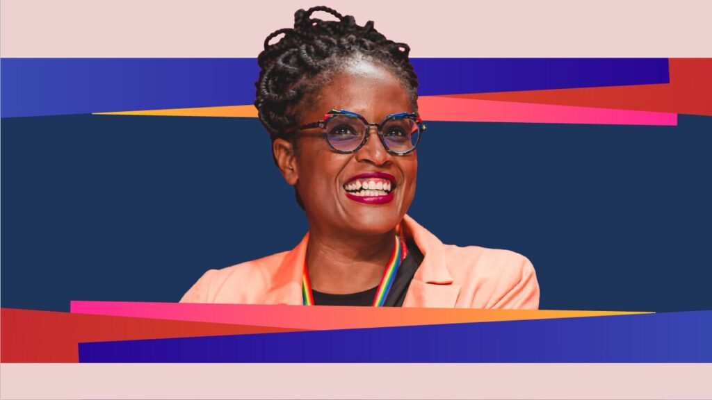 Djamila Ribeiro lança edição comemorativa de Lugar de Fala no Sempre Um Papo TCE Cultural, em Belo Horizonte