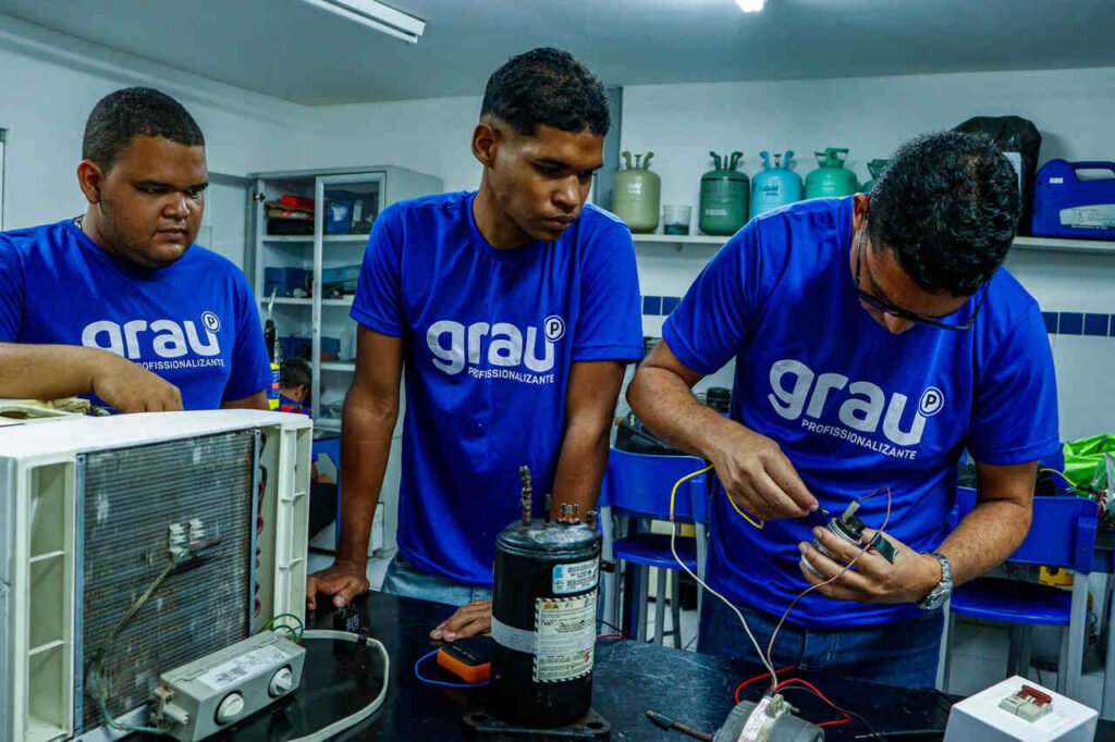 Grau Educacional oferece mais de 1.200 bolsas integrais por meio do programa Grau Social 2026