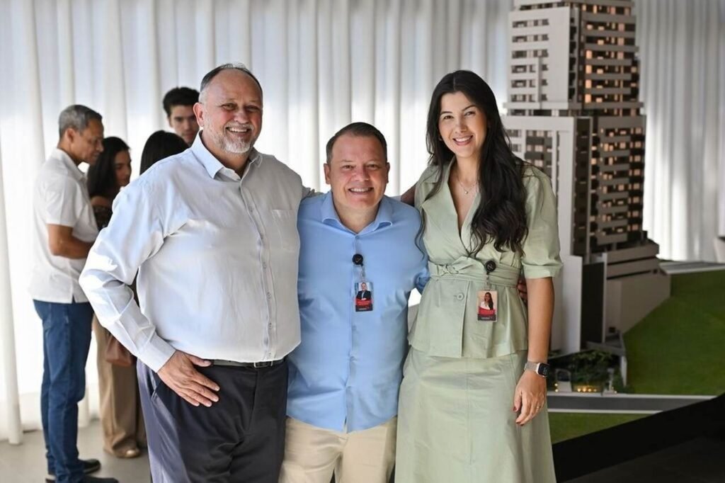 Mauricio-Lima-Aurelio-Rezende-e-Nathane-Souza_Easy-Resize.com_-1024x682 Somattos celebra sucesso de público e vendas no lançamento do Edge Contorno