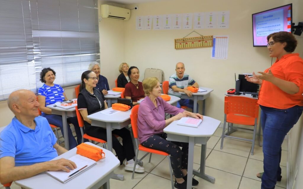 Entenda como o envelhecimento ativo auxilia na prevenção de queda da pessoa idosa