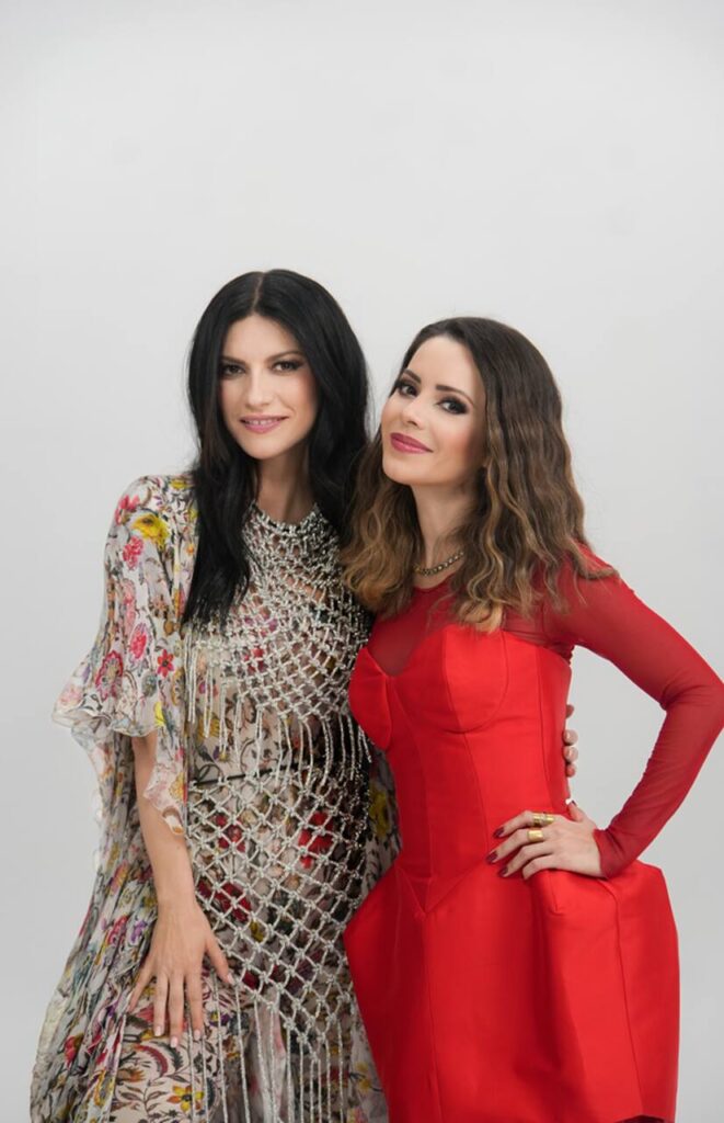 laura-e-sandy-661x1024 Laura Pausini lança dueto com Sandy e celebra retorno ao Brasil em show marcado para 2027