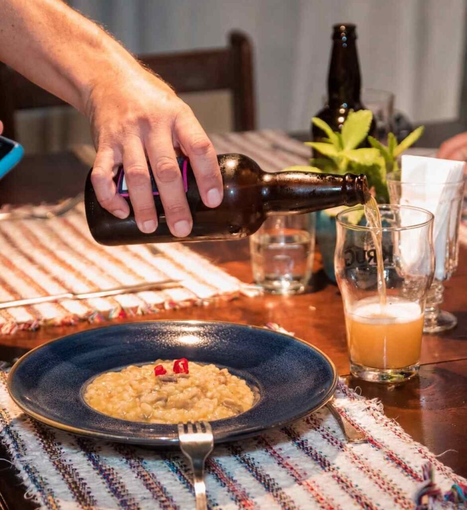 Chef de BH e mestre cervejeira se unem em noite de harmonização de cervejas e pratos especiais na Savassi; confira