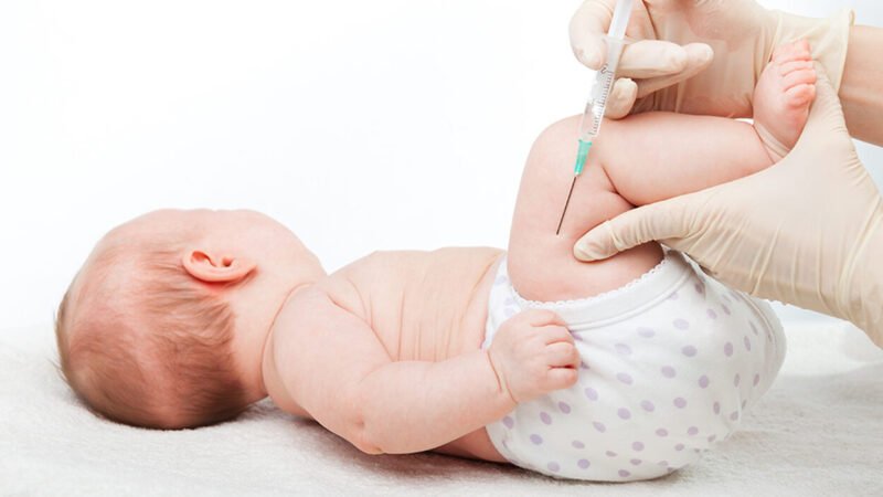 Bebês a partir de 6 semanas passam a ter nova opção de proteção contra meningite