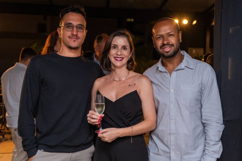 Luis-Figueiredo-Carol-Lara-e-Peterson-Moreira_Easy-Resize.com_-1024x682 Somattos Engenharia celebra entrega do Hub Savassi com coquetel exclusivo
