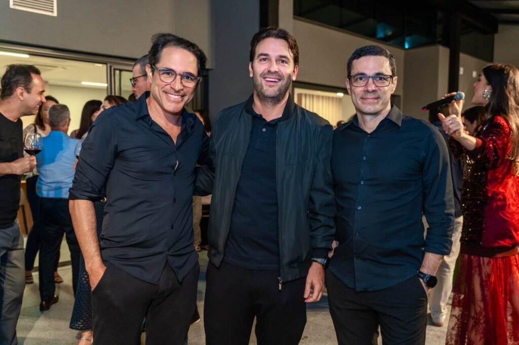 Sergio-Viana-Humberto-Mattos-e-Ronaldo-Moraes_Easy-Resize.com_-1024x682 Somattos Engenharia celebra entrega do Hub Savassi com coquetel exclusivo